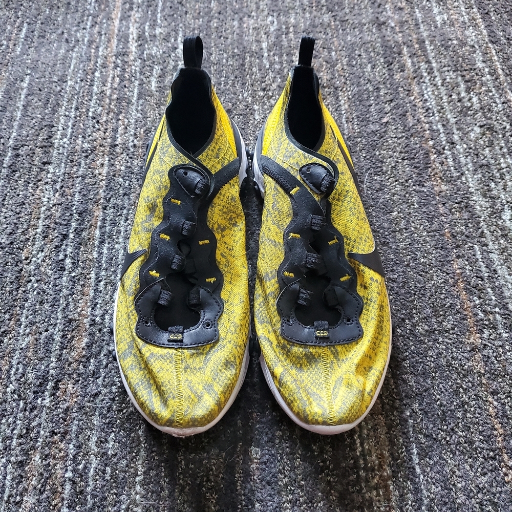 Nike React Yellow and Black size 9 shoes